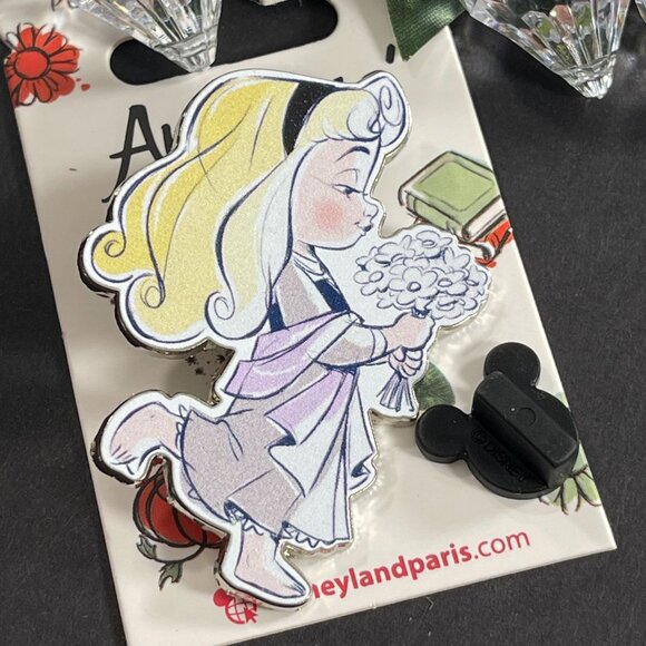 Disney Aurora Princess Trading Pin Sleeping Beauty Flowers Lapel Pin Badge Pin - Picture 2 of 10